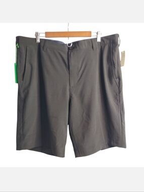 IZOD Men Black Gold Shorts Swing Flex Waistband Stretch Straight Fit Size 40 NWT